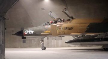 Irán bemutatta F-4 Phantom II vadászrepülőgépeinek földalatti légibázisát