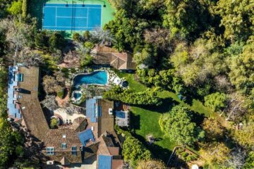Jim Carrey’s Los Angeles Estate Hits The Market For $28.9 Million