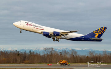 Viva a rainha dos céus – o último 747 voa para longe da fábrica da Boeing