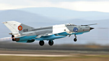 Aviones MiG-21 revueltos después de que se detecte un globo meteorológico en el espacio aéreo de Rumania