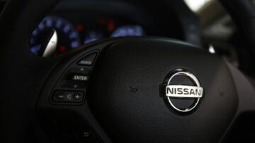 Nissan thu hồi 463,000 xe vì biểu tượng có thể trở thành đạn