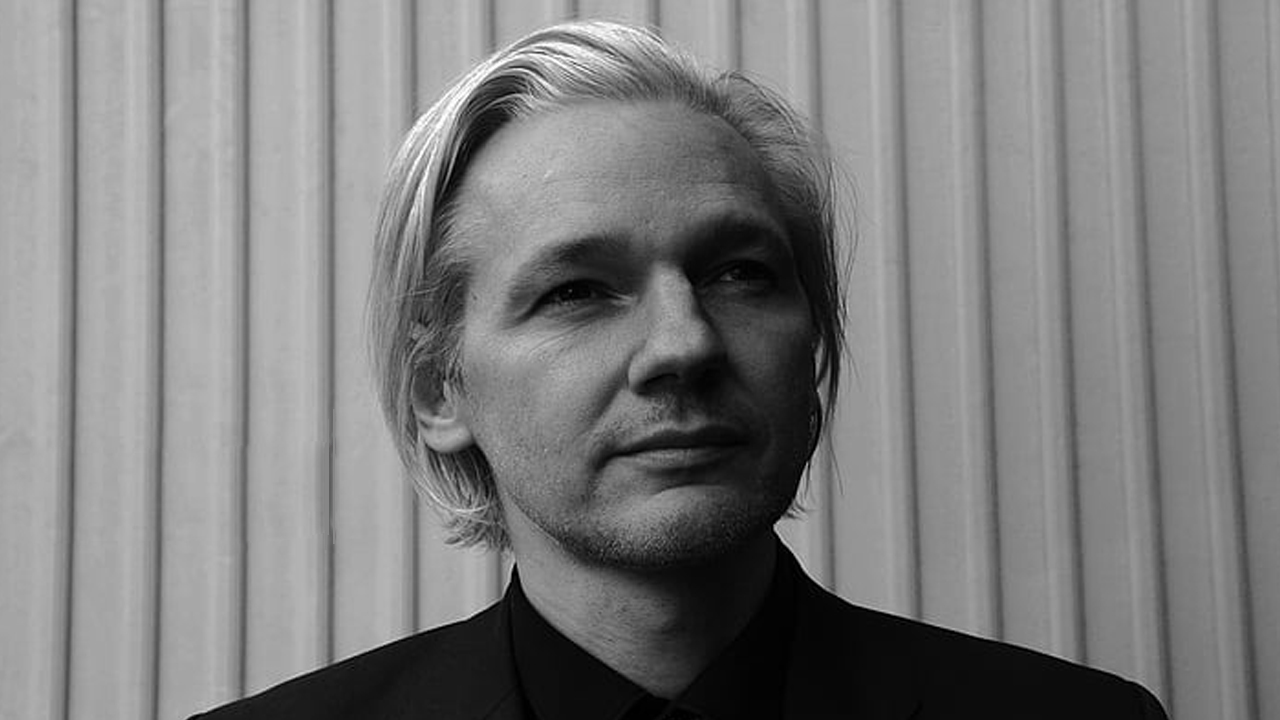 Reddit-användare upptäcker 7zip-fil som möjligen är kopplad till Julian Assange gömd i Bitcoin Blockchain