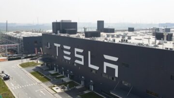 Tesla robi flip-flop, podnosząc ceny samochodów Model Y w Chinach zaledwie miesiąc po ich obniżeniu