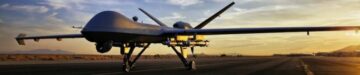 Αξιωματούχοι της Πρεσβείας των ΗΠΑ επισκέπτονται τη βάση του ινδικού ναυτικού που λειτουργούν με μισθωμένα drones Predator