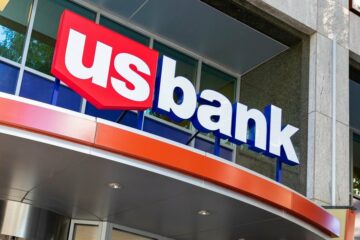 Banca americană lansează schimbarea automată a depozitelor directe