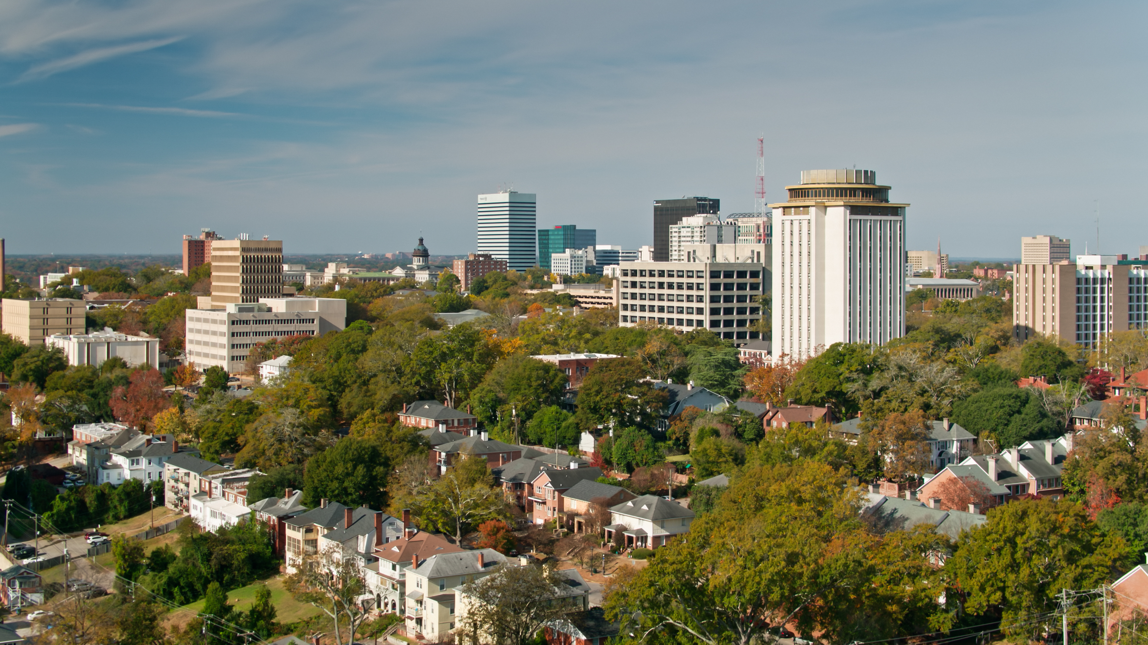 Columbia, Güney Karolina şehrin çatılarının ve Güney Karolina Üniversitesi kampüsünün görünümü