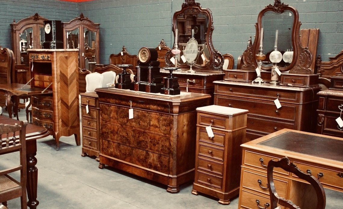 sell antique furniture