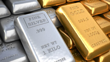 تحلیلگران گمان می‌کنند که بحران بانکی باعث ایجاد "بازار صعودی در حال استراحت" در طلا شده است، نقره می‌تواند سود بسیار بیشتری را چاپ کند.
