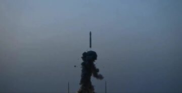 La Cina lancia il satellite di prova classificato Shiyan-19 dal deserto del Gobi