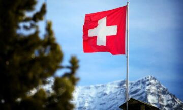 Kriptopodjetja se po zlomu industrije umikajo k švicarskim bankam