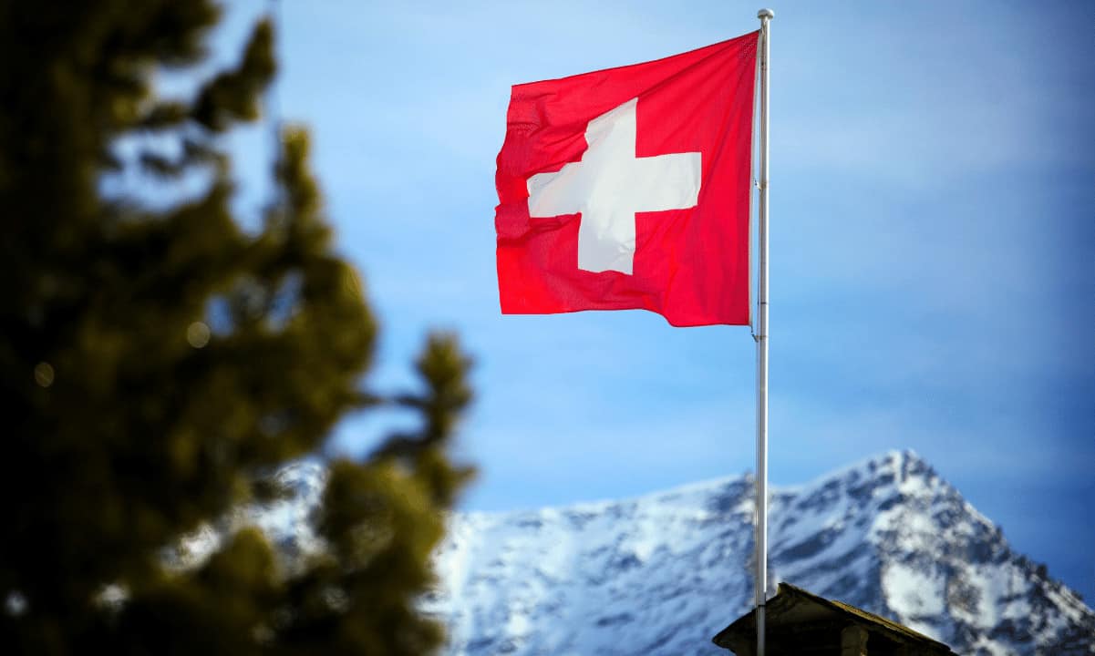 業界のメルトダウンの後、仮想通貨企業はスイスの銀行に撤退している