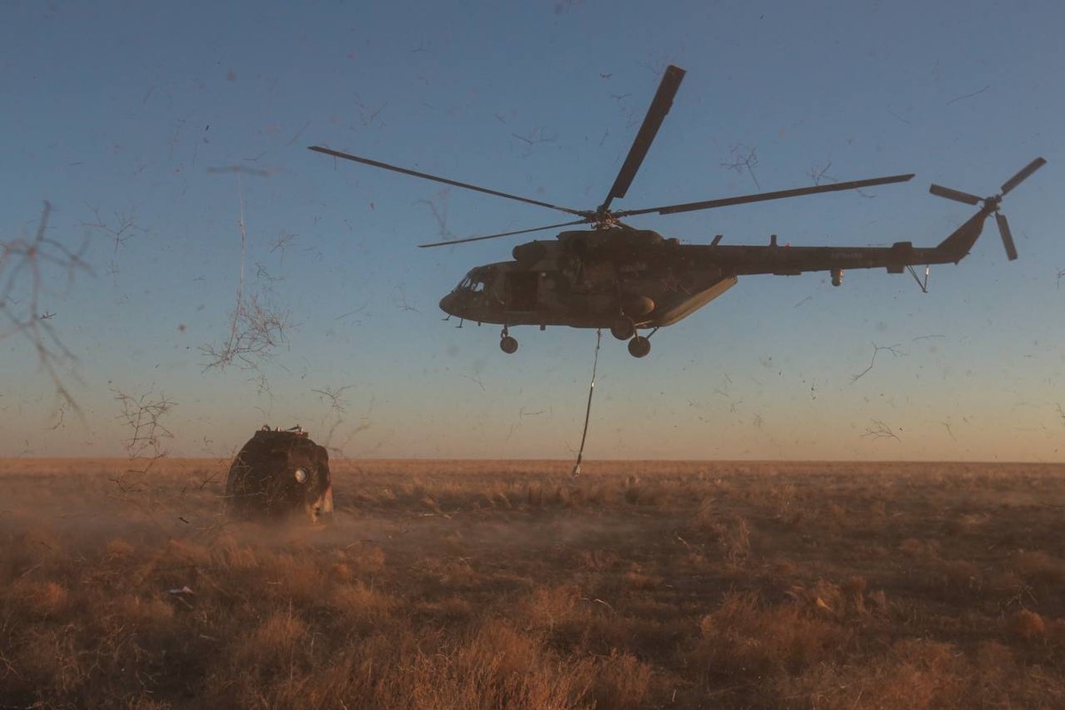 کپسول سایوز آسیب دیده روسیه بدون خدمه به زمین باز می گردد