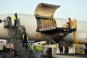 EPPO likwiduje siatkę oszustów celnych działającą na lotnisku w Liège – szacowane szkody wynoszą 303 mln euro