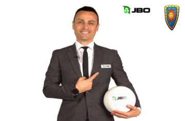 JBO renueva vínculo con Dimitar Berbatov