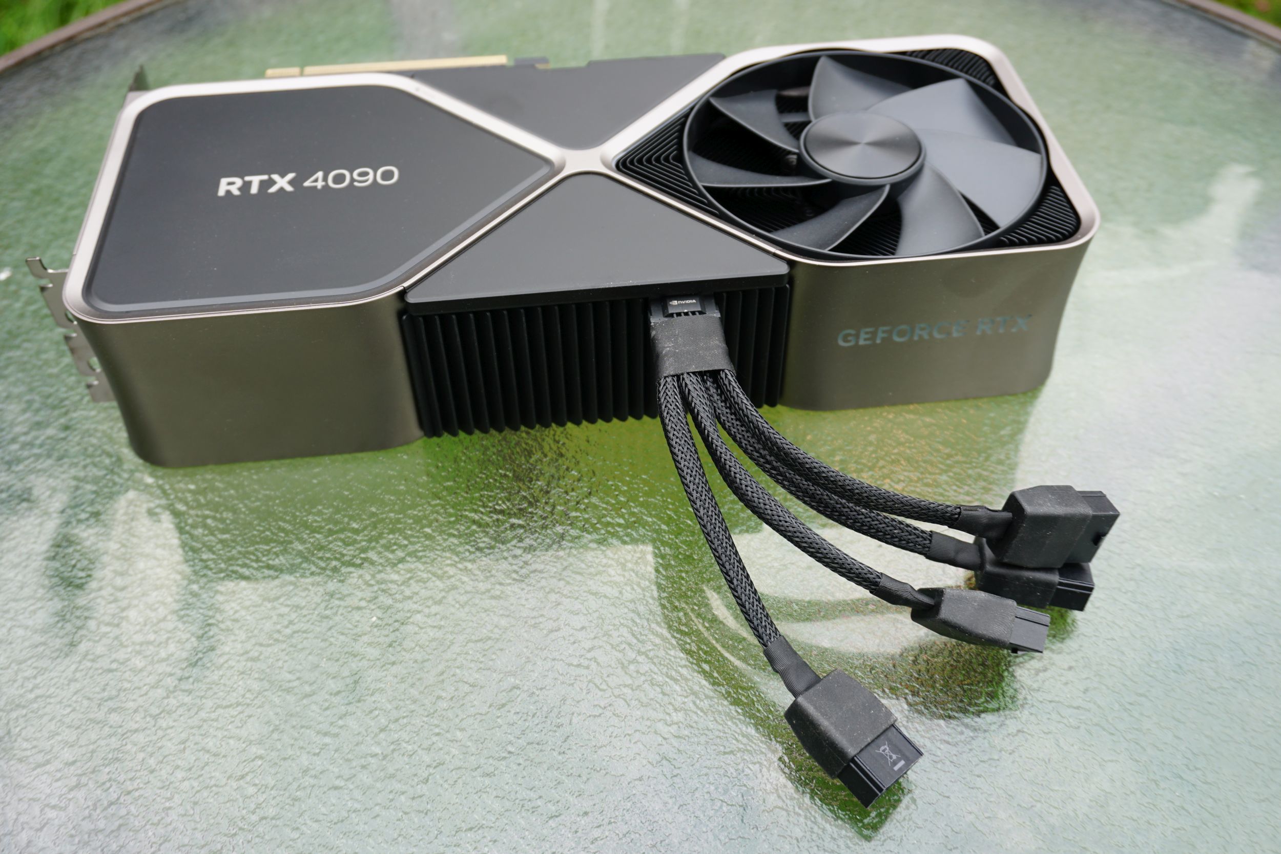 התכה של כבלי חשמל של GeForce RTX 4090: ציר זמן של אירועים