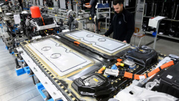 梅赛德斯-奔驰在德国建设电池回收工厂