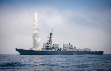 Marinens plan för 2024 stöder långdistansvapen, krymper amfibieflottan