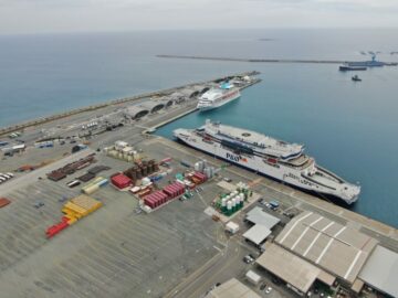 Nuovo traghetto ibrido attracca a Limassol