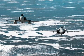 Os países nórdicos combinam poder aéreo de combate