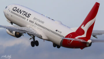 Qantas to hire 8,500 to beat pre-COVID staff numbers