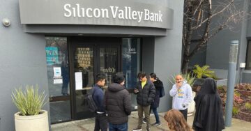 Federal Düzenleyiciler, Silicon Valley Bank Mudilerinin Pazartesi Günü "Tüm" Fonlara Erişebileceklerini Söyledi