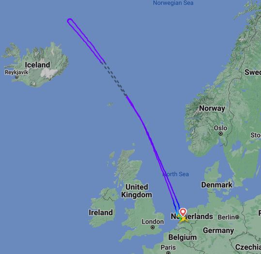 Неконтрольований пасажир над Ісландією на рейсі KLM до Калгарі, літак повертається в Амстердам Схіпгол через багато годин