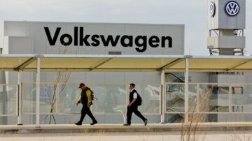 Volkswagen mengincar dua pabrik baru di Amerika Utara