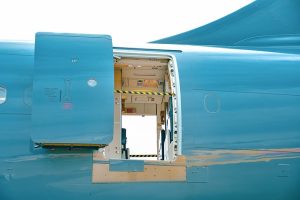 6 Fakta Tentang Pintu Pasang Pesawat