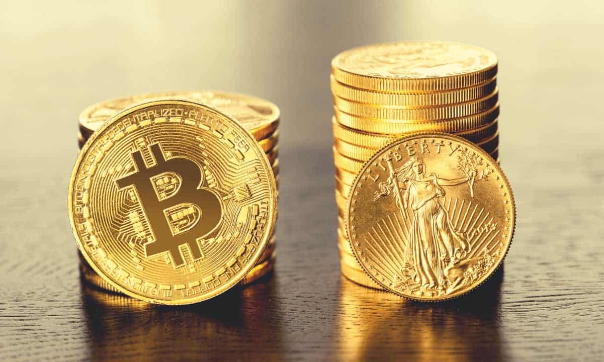 Bitcoin to Gold Correlation Surges Amid Banking Turmoil, Surpasses Stocks