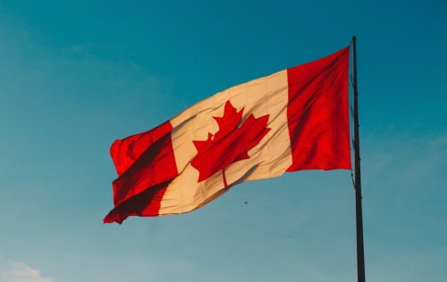 Coinbase and Kraken Reaffirm Plans to Stay Operational in Canada Amidst Changing Regulatory Landscape