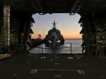 Chefer på Austal, som bygger LCS för US Navy, åtalas för bedrägeri
