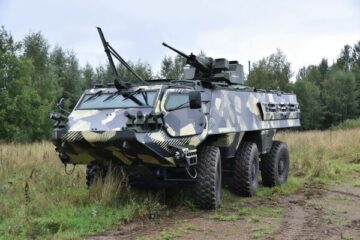 Deutschland tritt dem Common Armoured Vehicle System Programm bei, Schweden kauft seine ersten Fahrzeuge