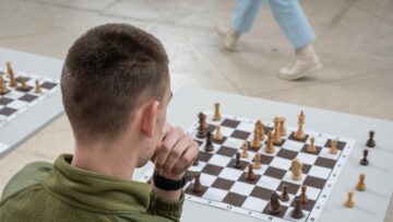 Як грати в шахи онлайн з друзями