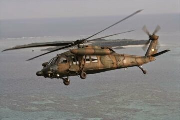 日军 UH-60 在宫古附近坠毁