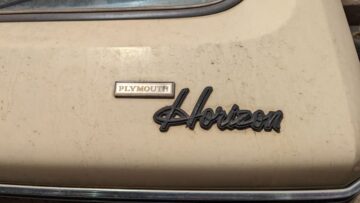 Joia da semana no ferro-velho: Plymouth Horizon 1979 (com o pacote Woodgrain!)
