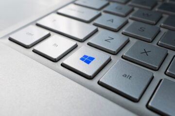Microsoft parandab 97 CVE-d, sealhulgas nullpäevad ja ussitavad vead