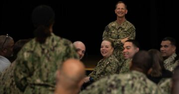 Το Πολεμικό Ναυτικό πρέπει να διευρύνει τη δεξαμενή στρατολόγησης, λέει ο αρχηγός του Navy Reserve