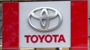 PHEV-bilar med 120 mils räckvidd för att ansluta sig till Toyotas line-up
