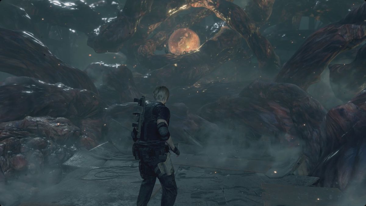 Resident Evil 4&nbsp;remake&nbsp;Leon facing the final mutation of Saddler