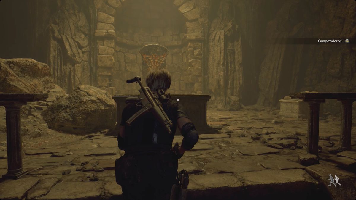 Resident Evil 4&nbsp;remake&nbsp;Leon approaching the altar in the collapsed Sanctuary