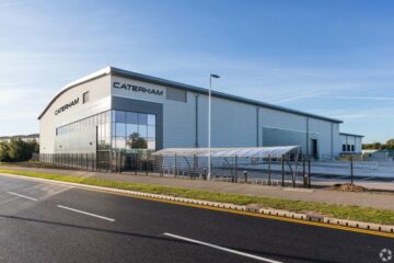 Sportsvognsproducenten Caterham vil flytte og øge produktionen