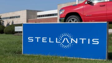Stellantis 缩减美国劳动力，向 33 名员工提供收购：报告