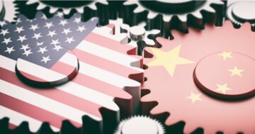 محکمہ خارجہ کے سابق اہلکار کا کہنا ہے کہ موبائل ادائیگیوں میں چین کے غلبے کی وجہ سے امریکی قومی سلامتی خطرے میں ہے۔