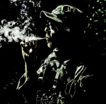 Veteraner satsar sina liv på medicinsk cannabis, så varför håller inte militären med?