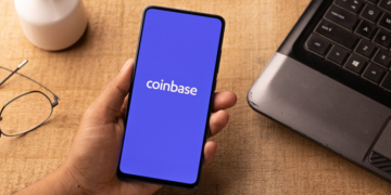 Coinbase Finally Launches Subscription Service Overseas, Focuses on Staking - Decrypt