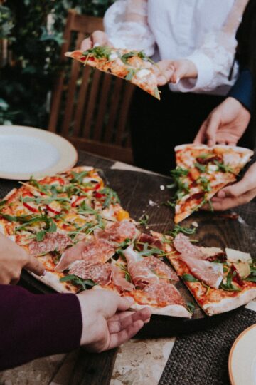 ไอเดียสร้างสรรค์ในการทำให้งานระดมทุน Pizza Hut ของคุณโดดเด่น - GroupRaise