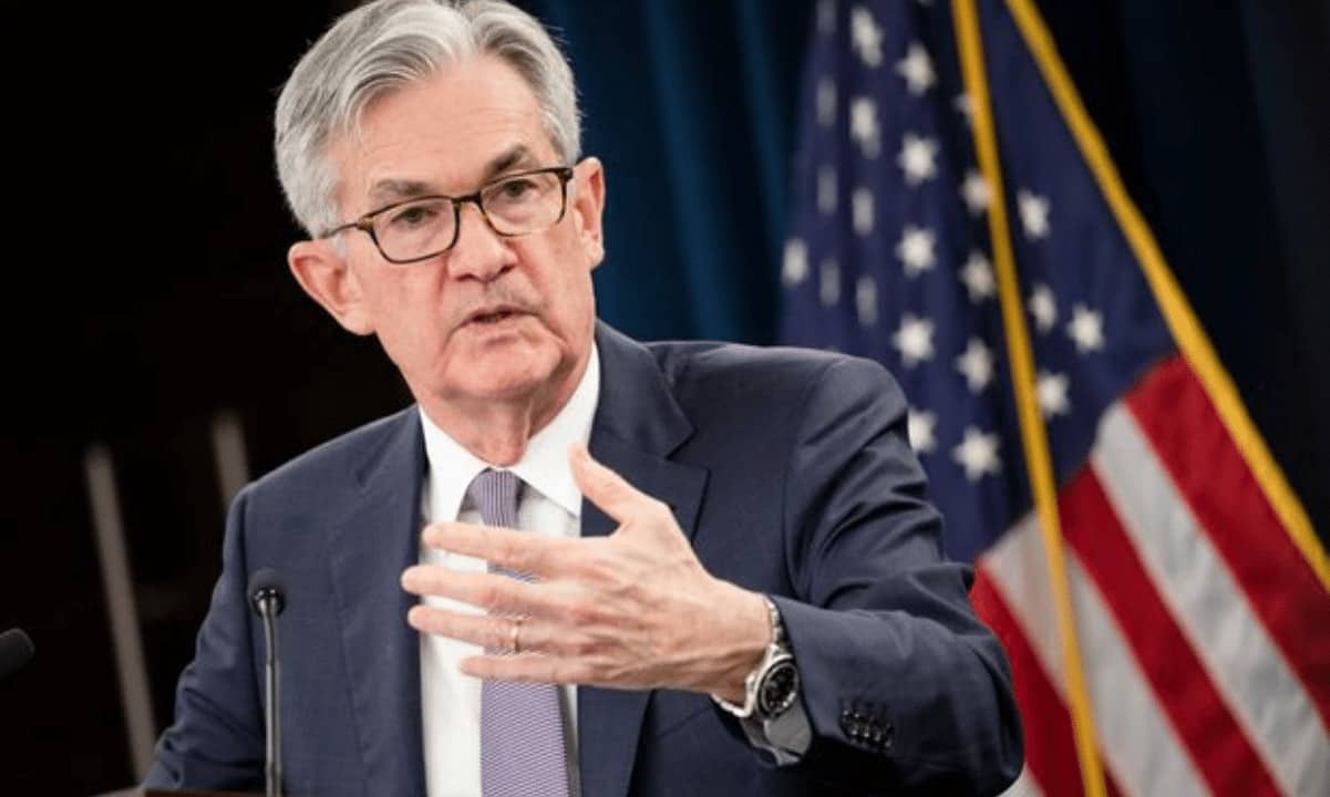 ФРС объявляет о повышении ставки на 25 базисных пунктов до 5%, биткойн остается неизменным