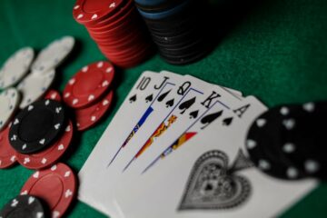Gambler Wins $2.7m Casino Poker Jackpot in Las Vegas
