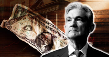 Volatilitatea pieței crește după ce Powell sugerează că Fed ar putea încetini creșterea ratelor dobânzilor pe fondul stresului bancar