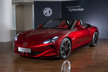 MG lanserar elektrisk Cyberster-sportbil 2024